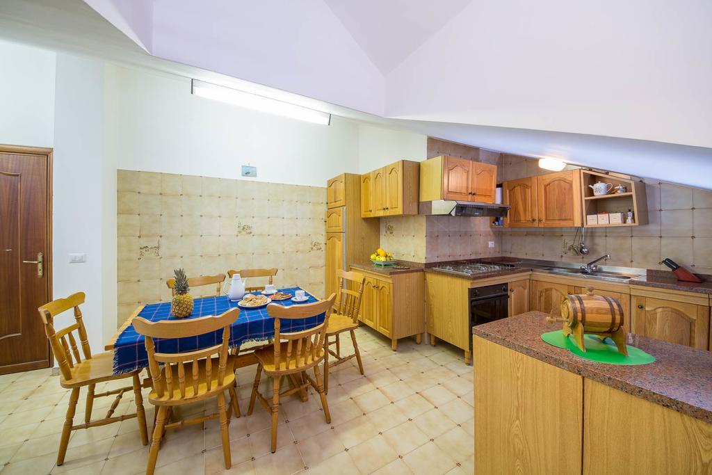 אג'רולה Villa Incoronata מראה חיצוני תמונה